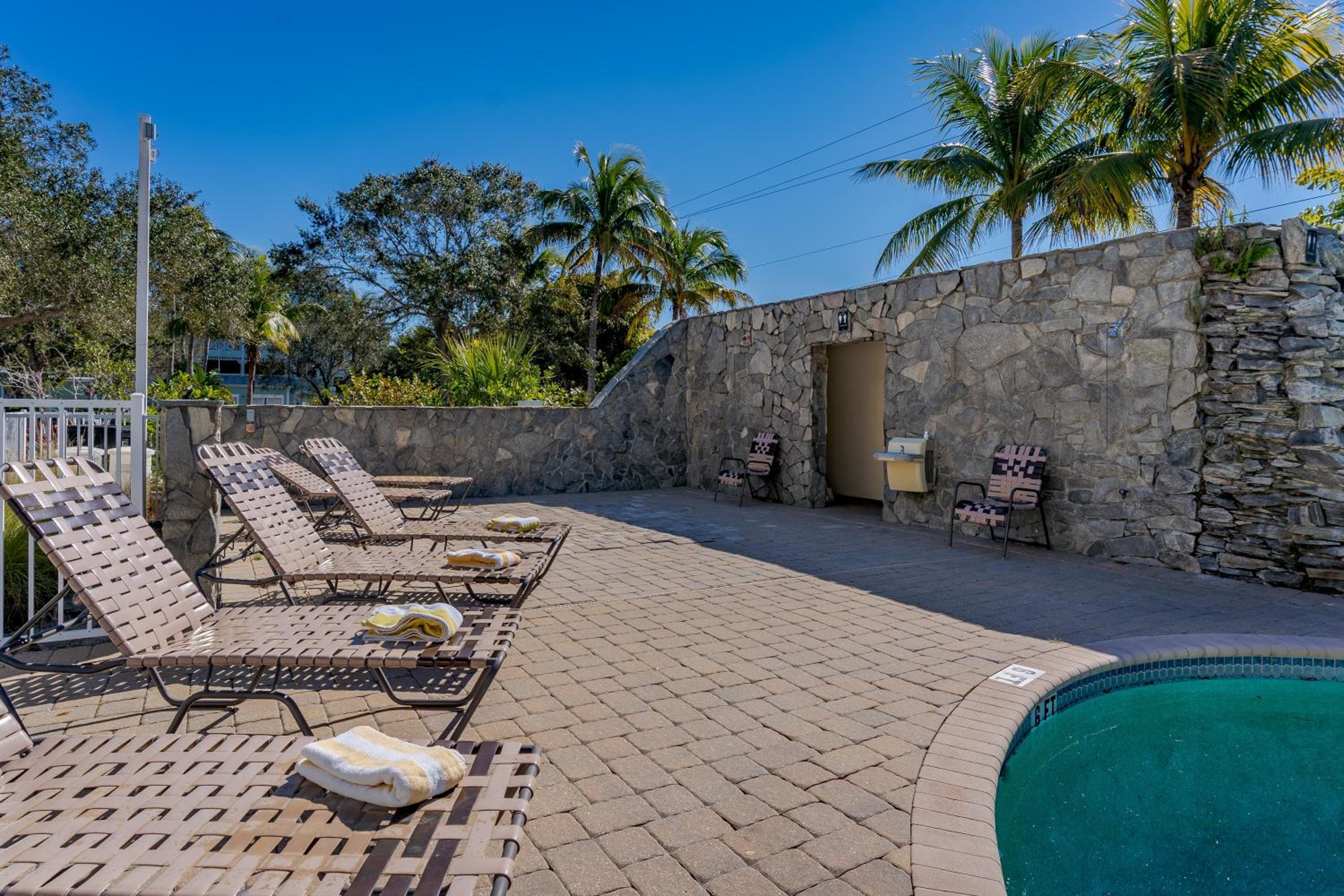 - The Bonita Paddle A202 - Beautiful Bonita Springs Condo with Mother In Law Suite! condo view 3