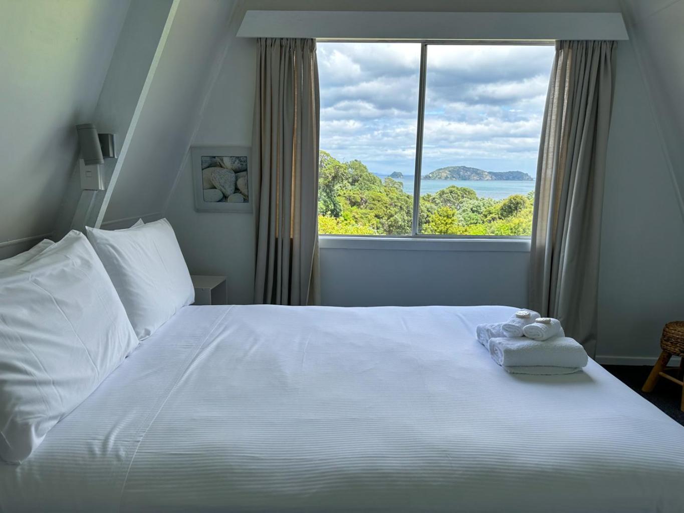 Pohutukawa Coastal Chalets