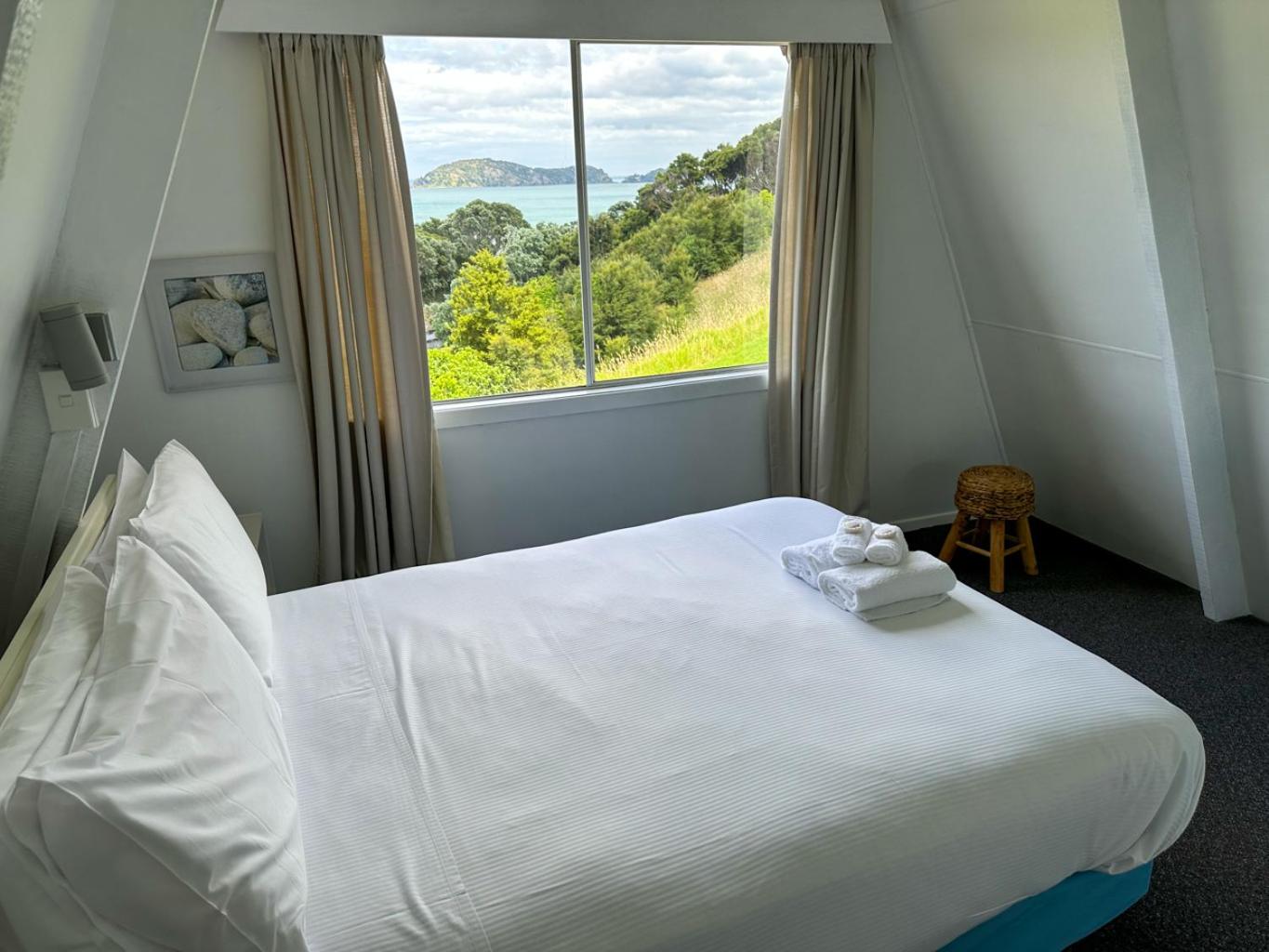 Pohutukawa Coastal Chalets