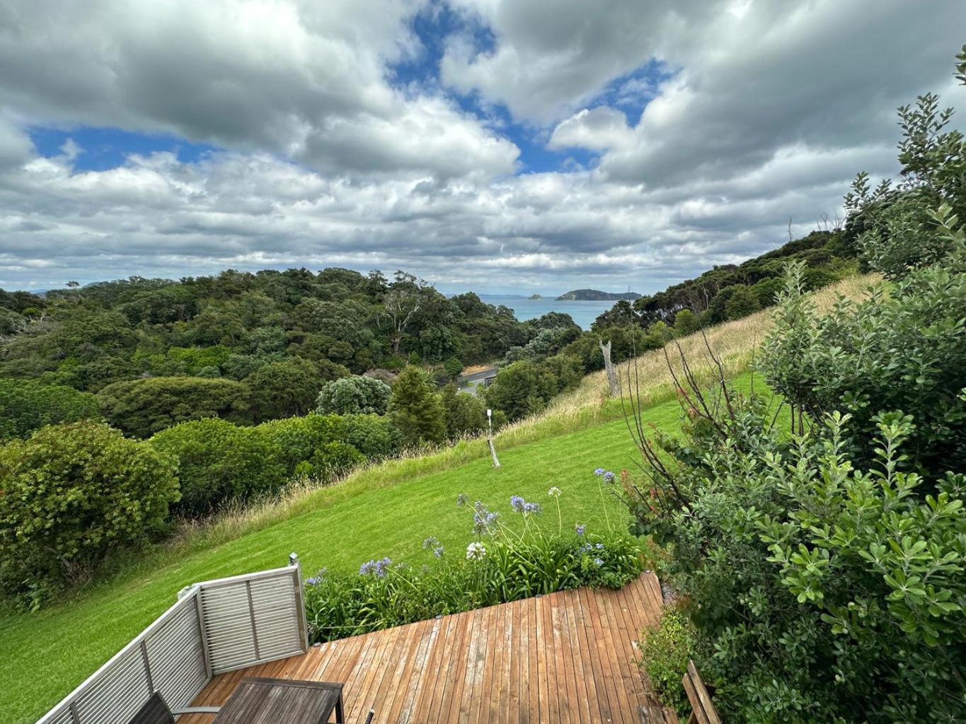 Pohutukawa Coastal Chalets