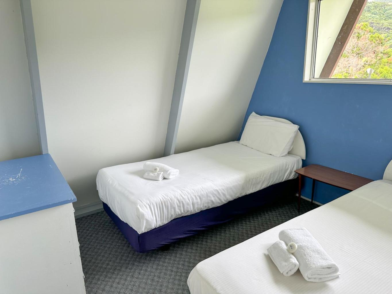 Pohutukawa Coastal Chalets