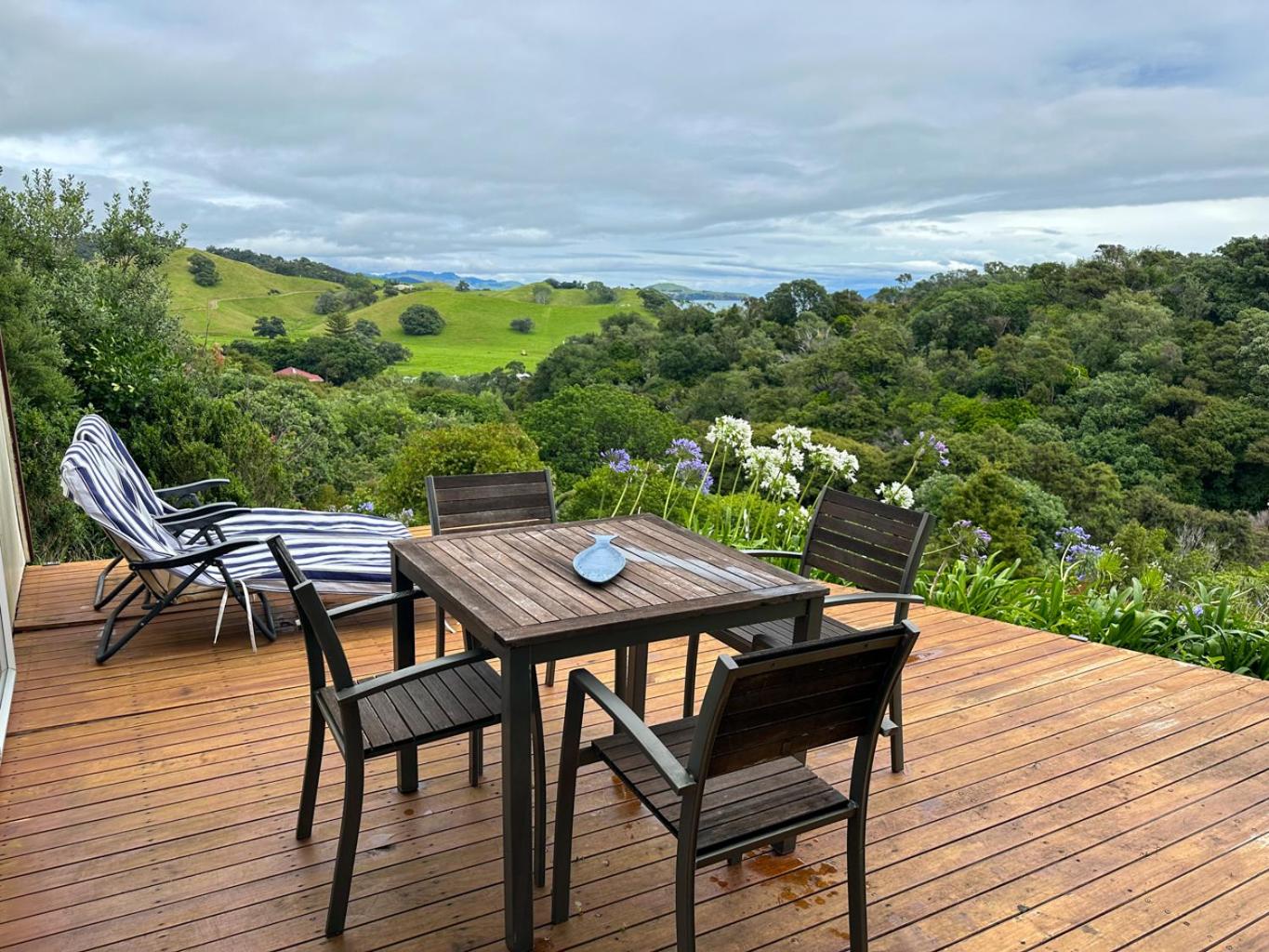 Pohutukawa Coastal Chalets