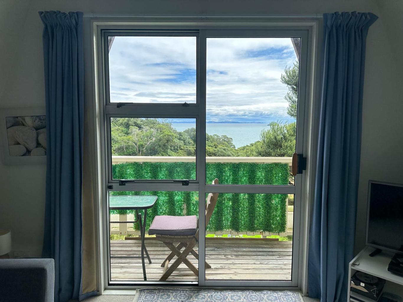 Pohutukawa Coastal Chalets