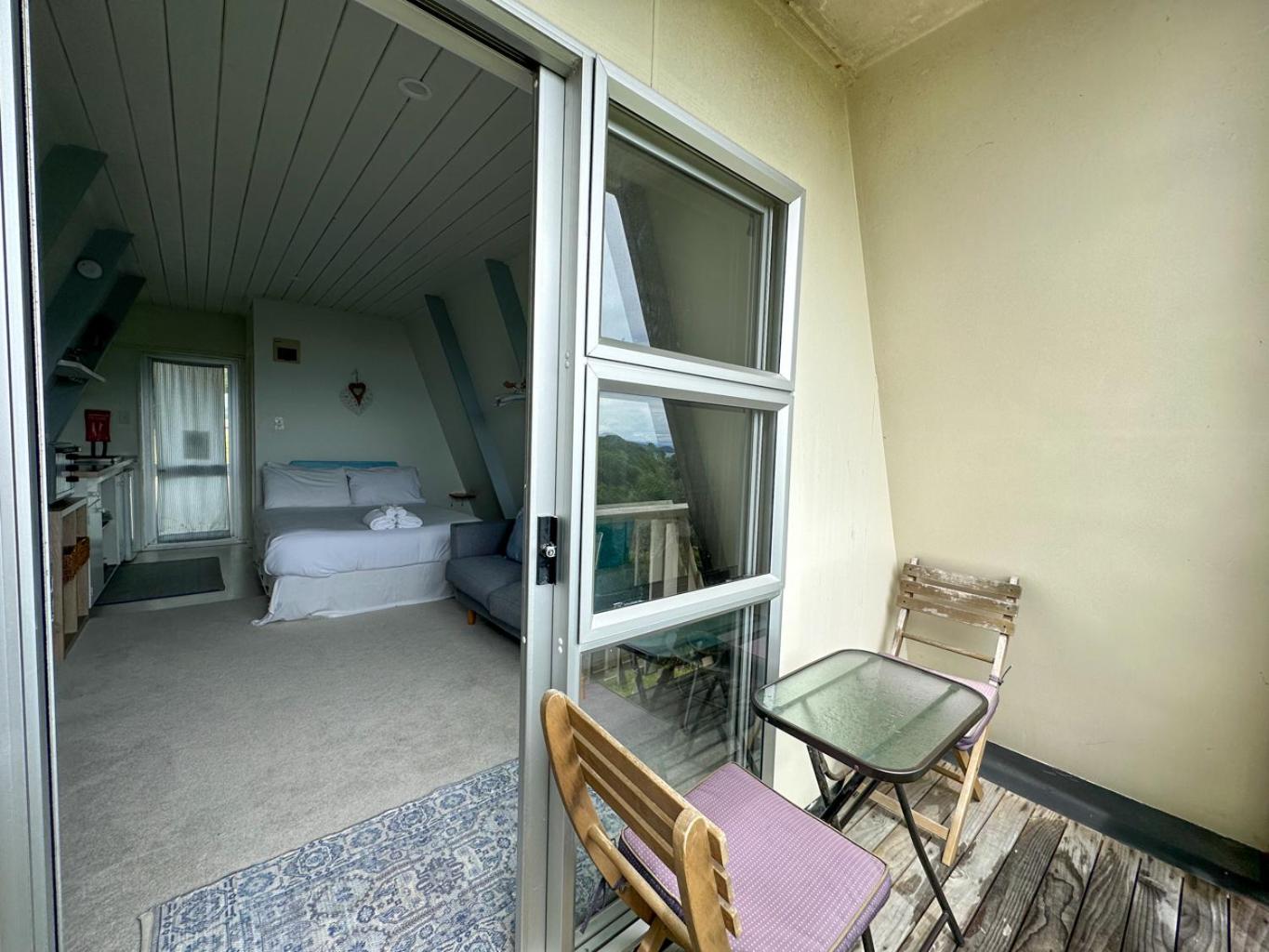 Pohutukawa Coastal Chalets