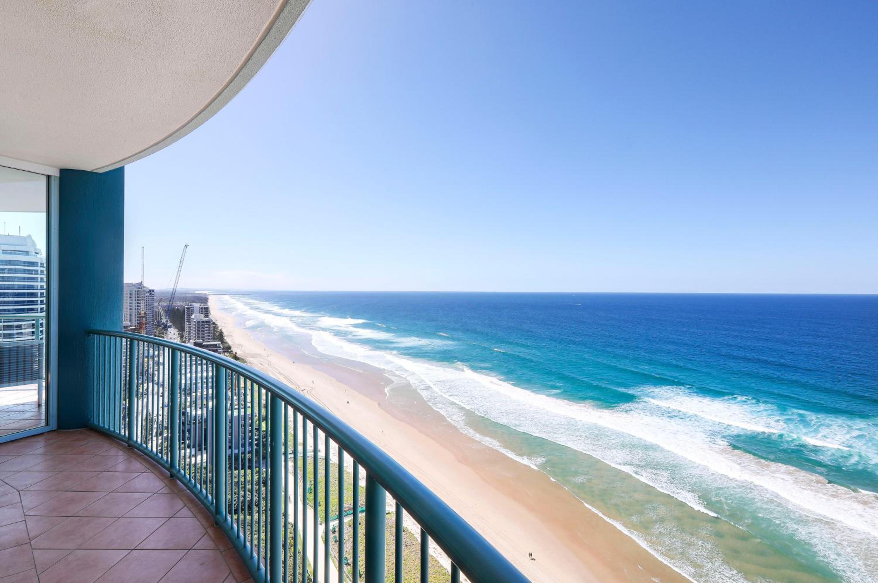 The Waterford on Main Beach