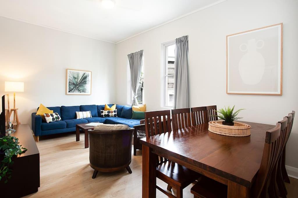 Large 4 Bed Beachside Haven 50m to Bondi Beach
