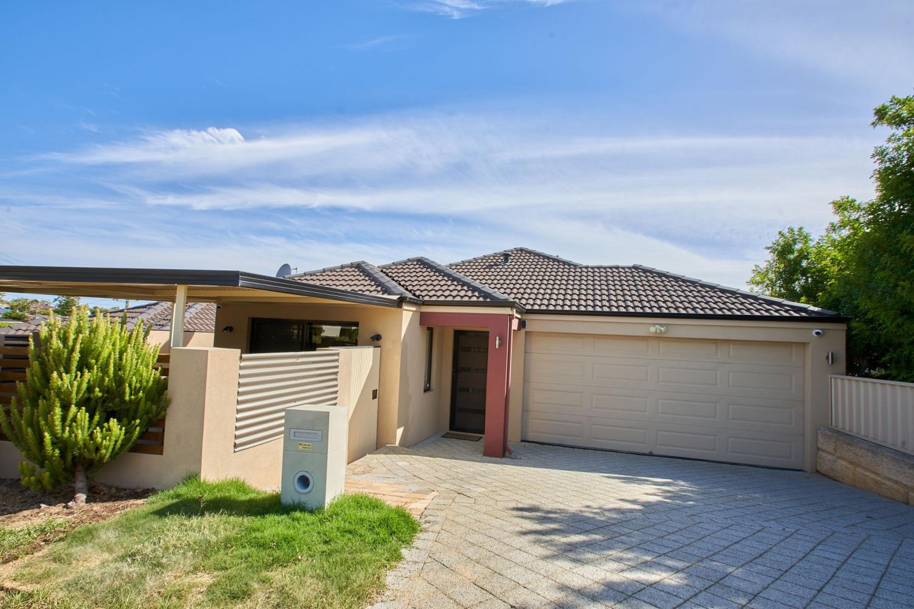 Gorgeous Family House near Shops