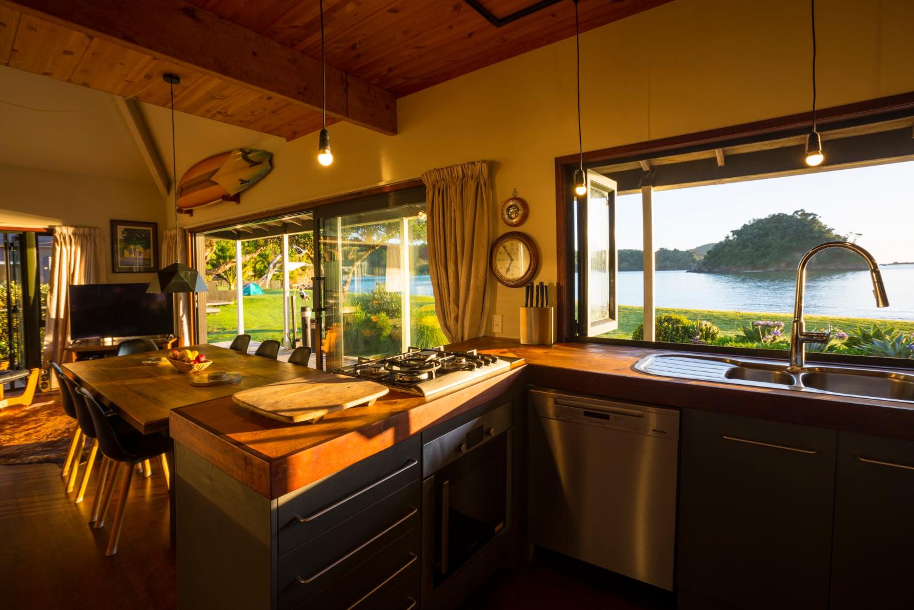 Absolute Beach front-Tutukaka Harbour view 4