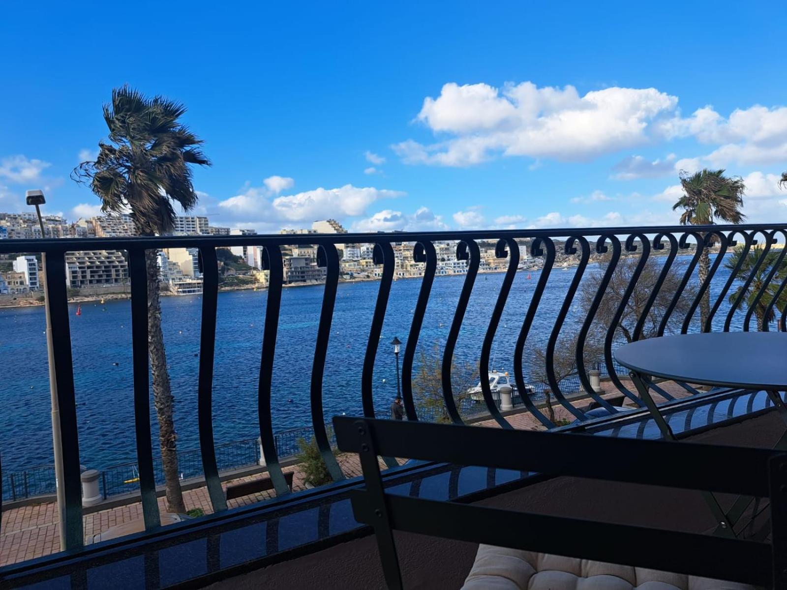 Seafront Apartment in St. Paul's Bay — photo 5