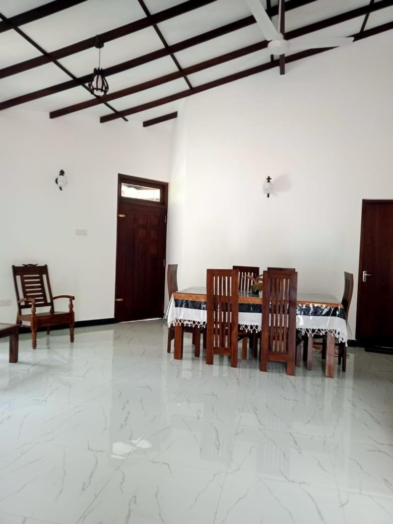 Ashi Apartment