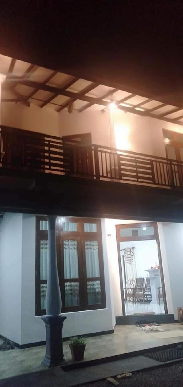 Ashi Apartment