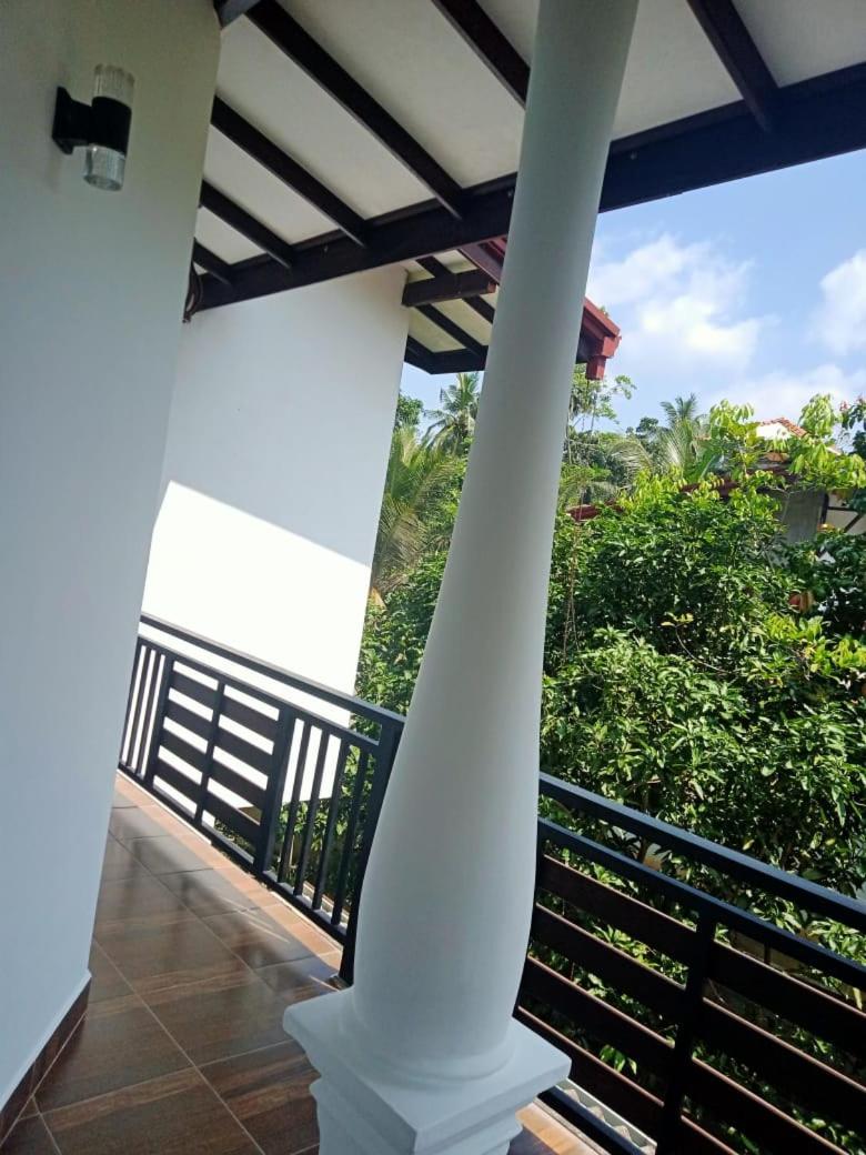 Ashi Apartment
