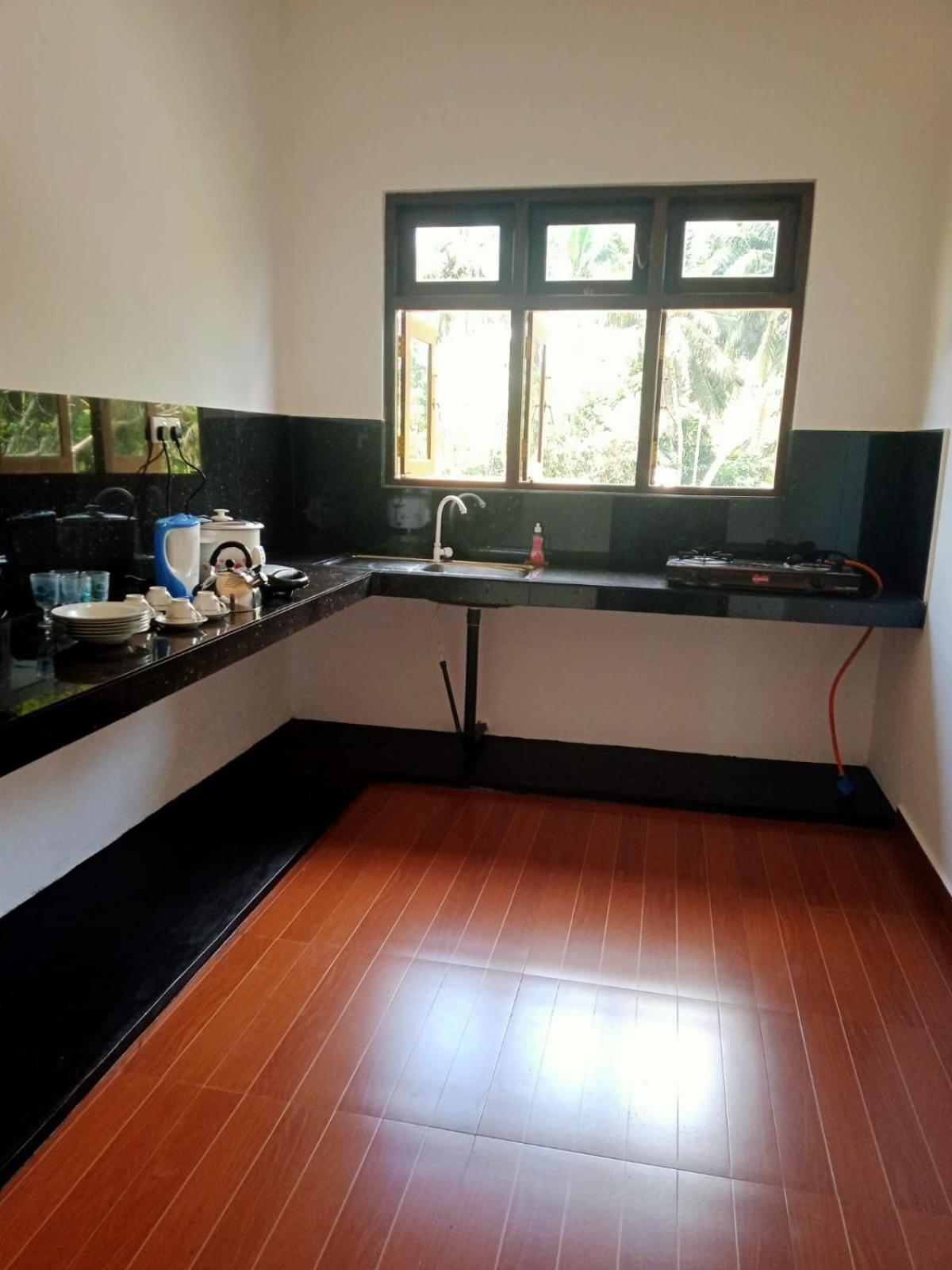 Ashi Apartment