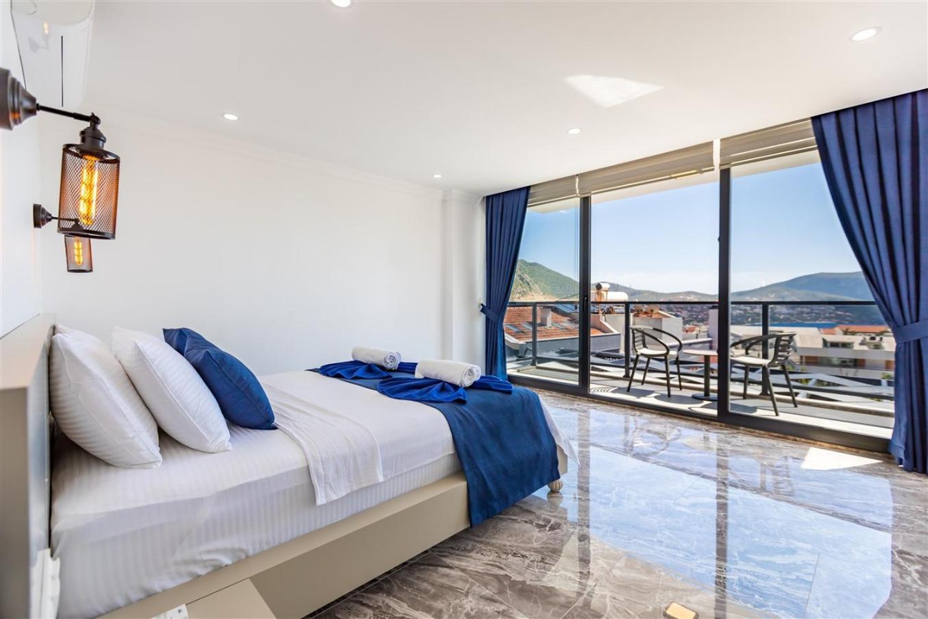 Villa Kamile Sultan Deniz manzaralı jakuzili villa view 5