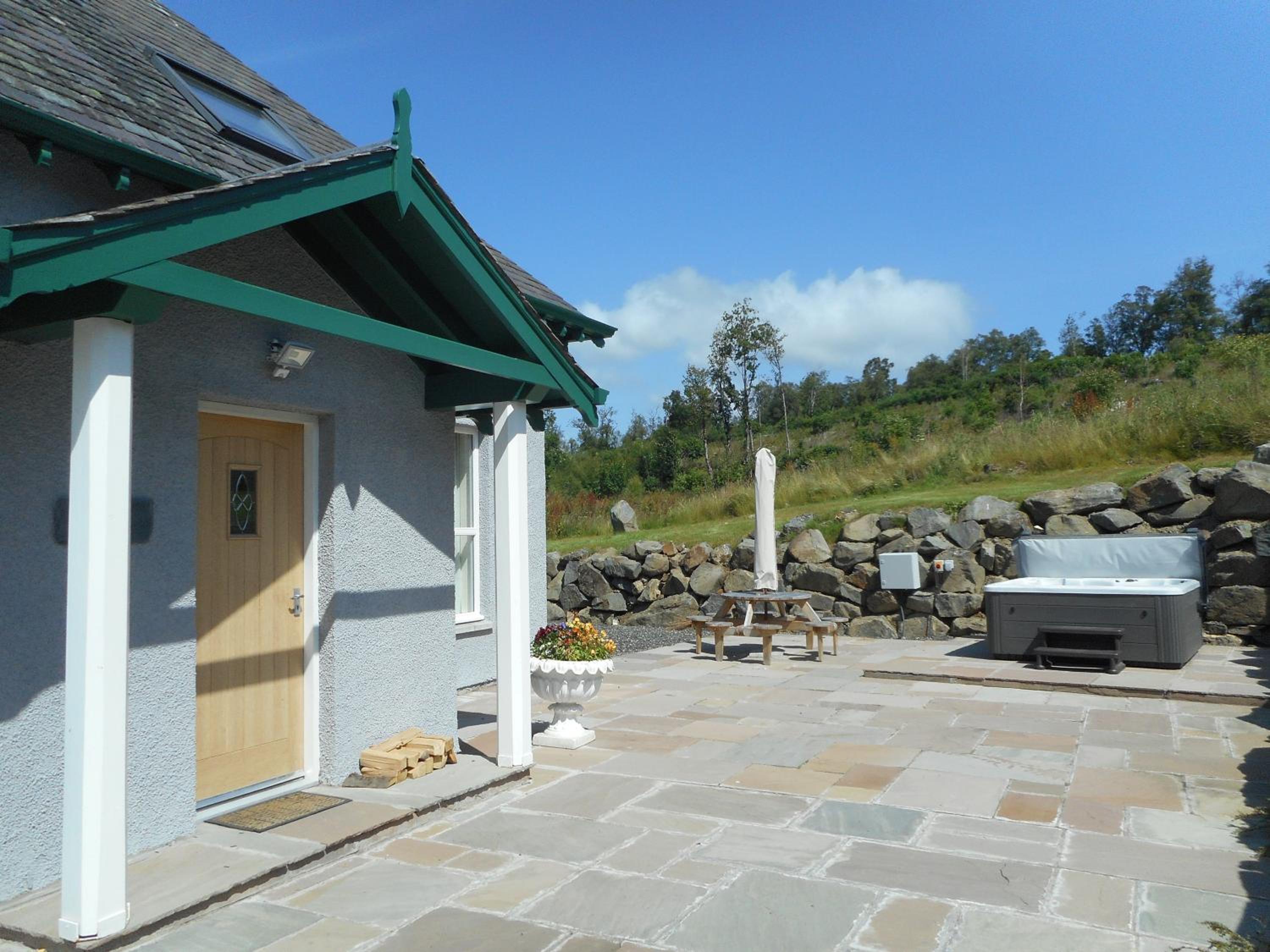 Rose Cottage with Hot Tub view 3