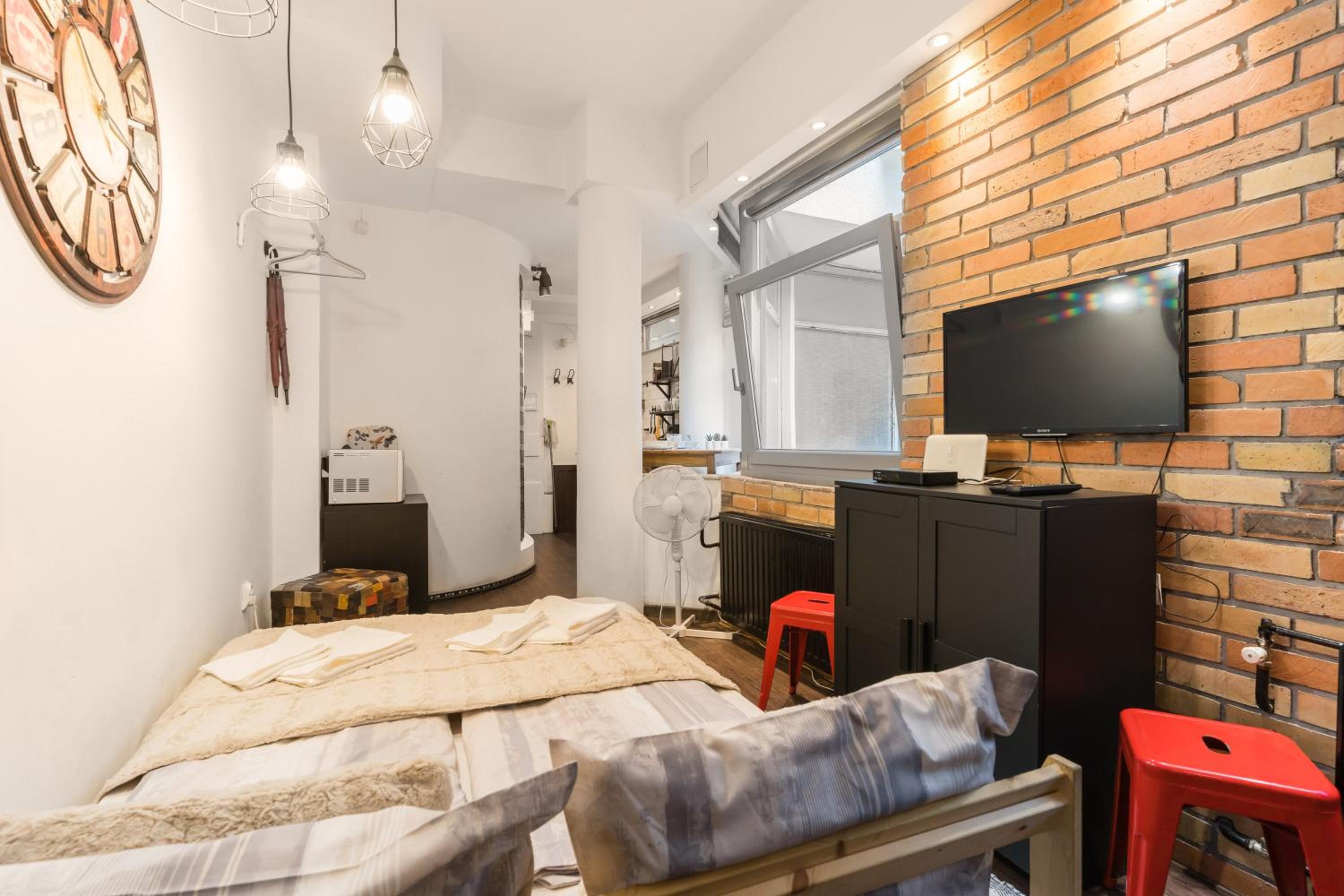 Cheerful studio Budapest downtown