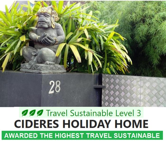 CIDERES HOLIDAY HOME view 5