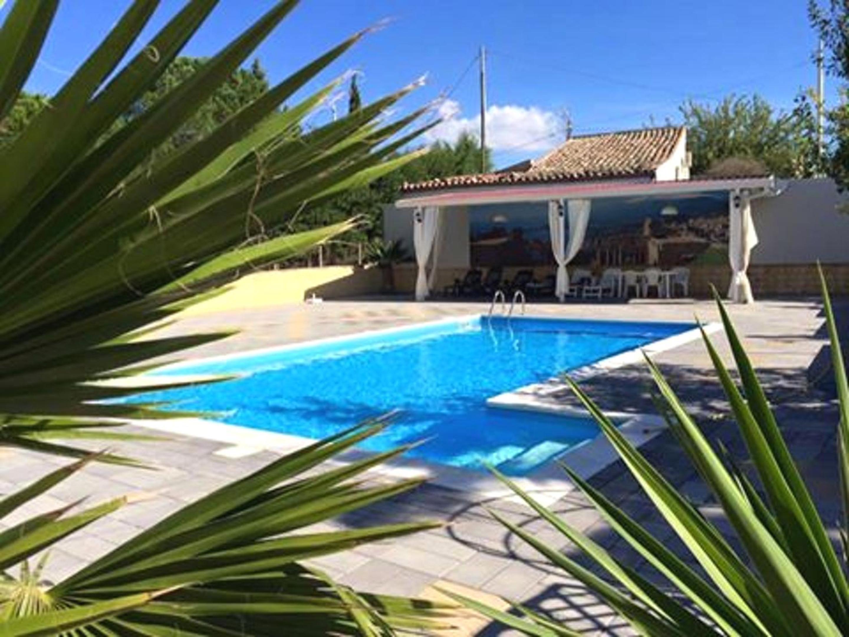 Refined Villa in Enna with Private Pool