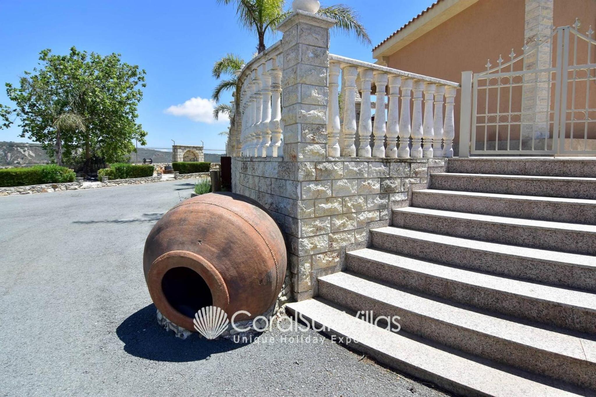 Elegant Huge Villa Large Pool, Ideal For Weddings