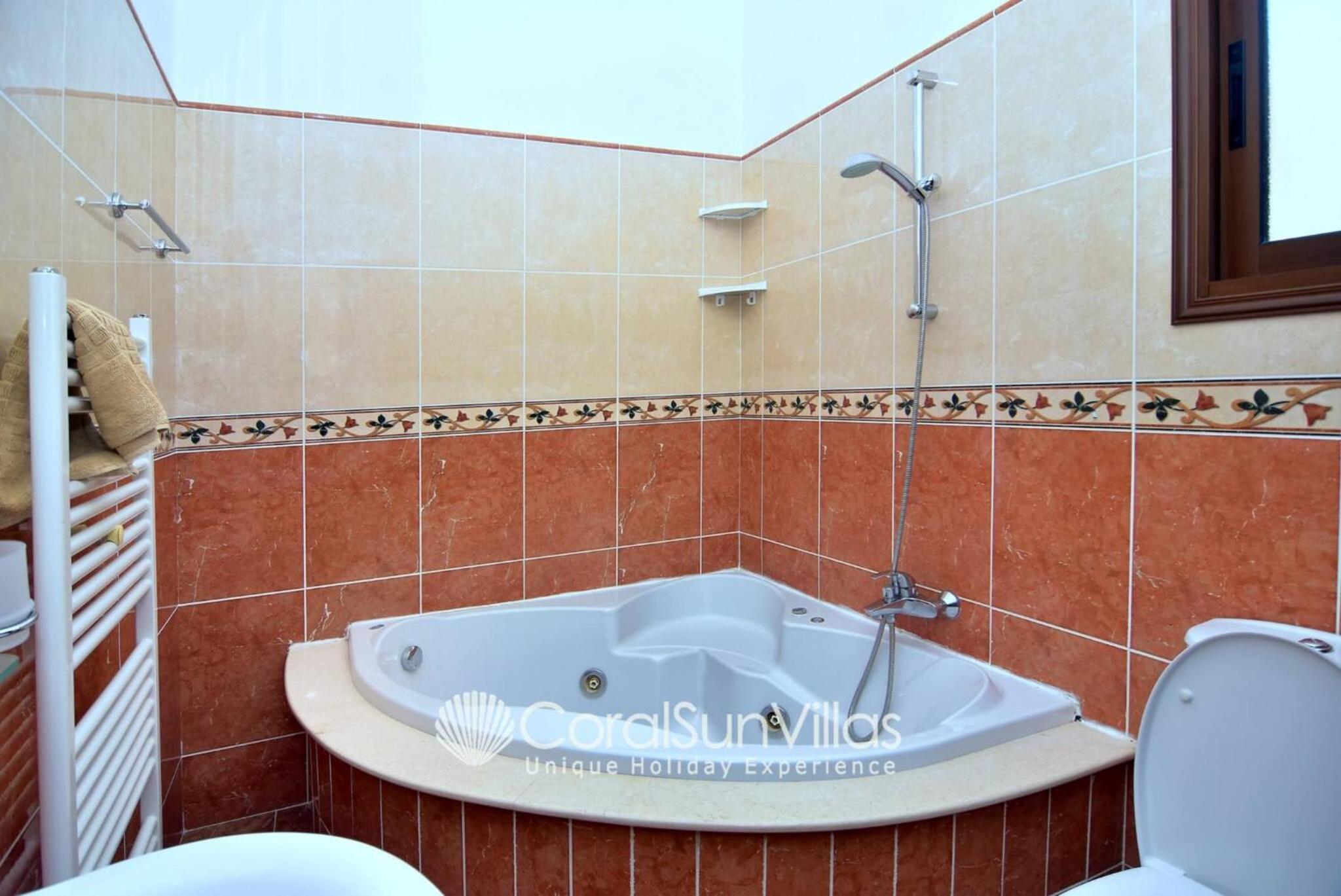 Elegant Huge Villa Large Pool, Ideal For Weddings