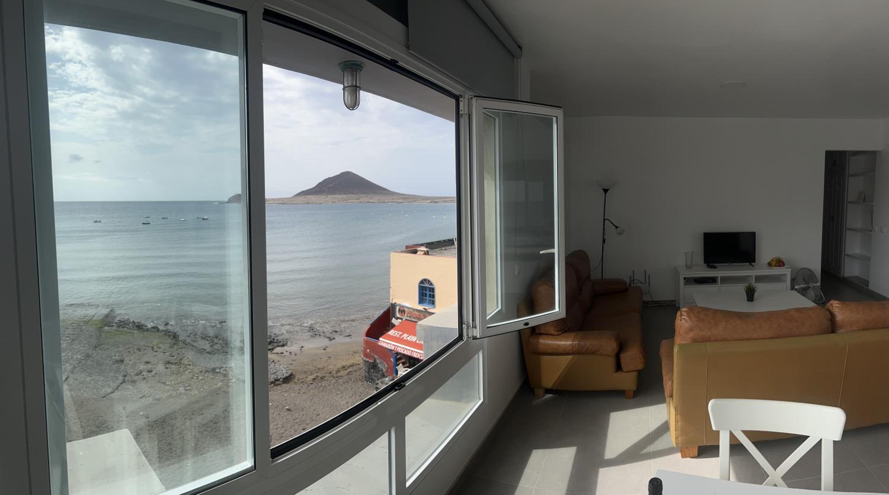 Edificio Playa Chica