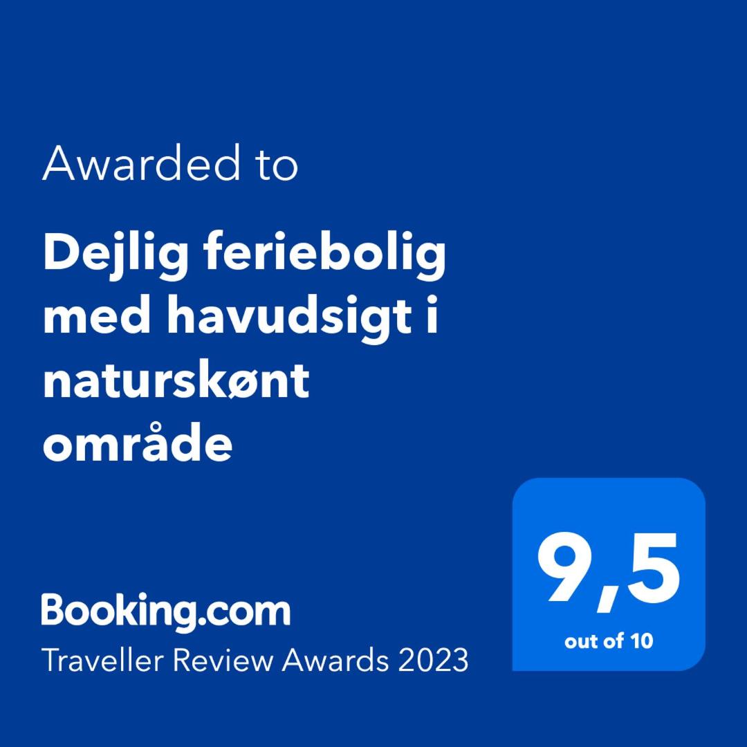 Skøn feriebolig med havudsigt i naturskønt område