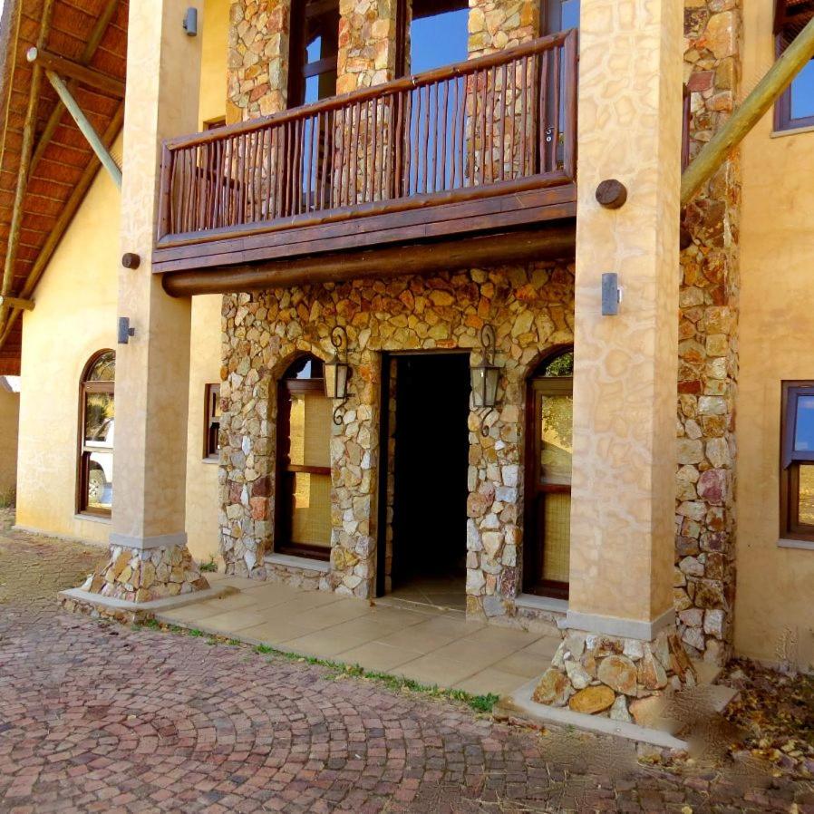 Zebula 7 Bedroom with Mountain Views – Z127 view 3