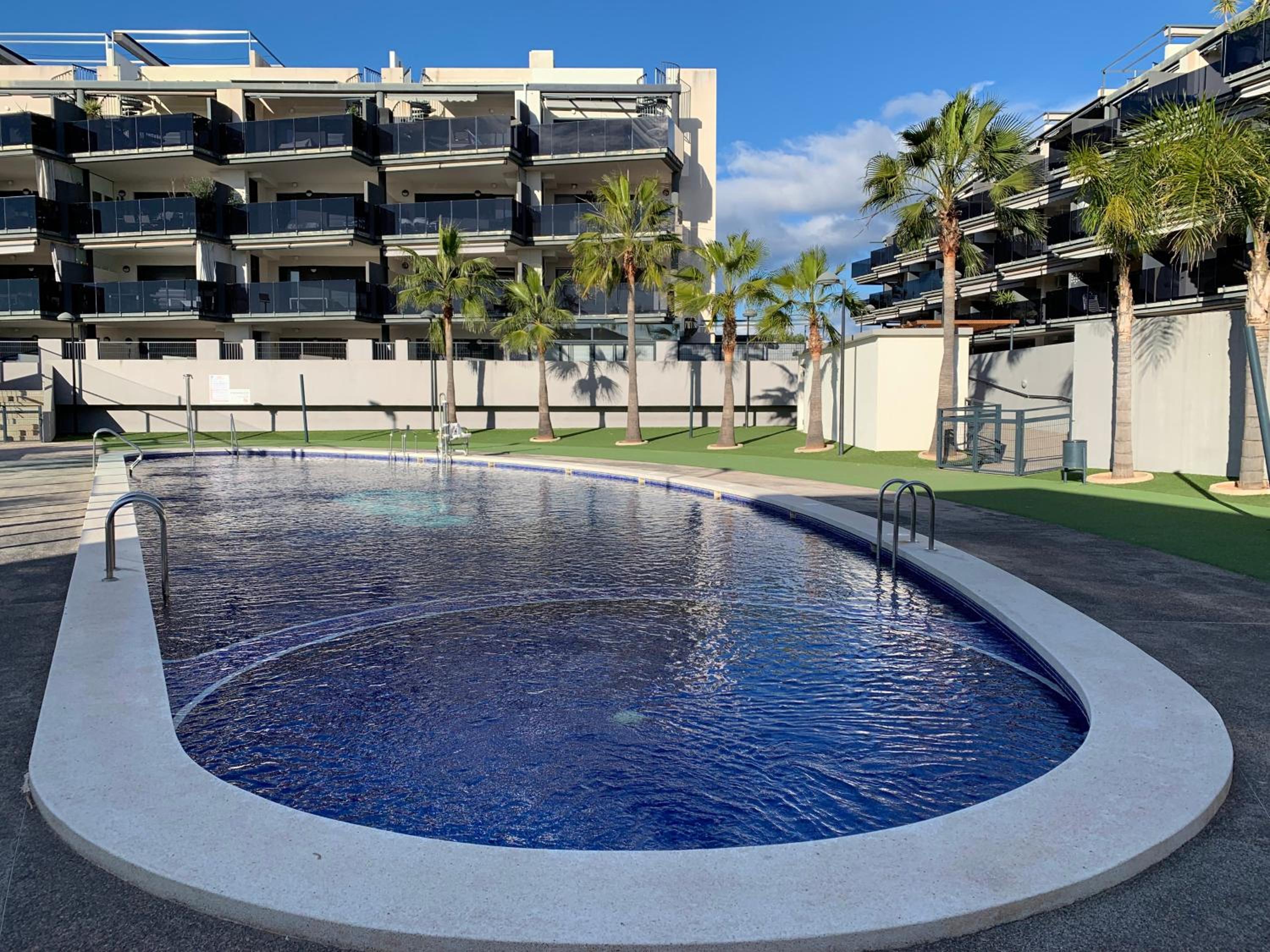 Realrent Neo Mediterráneo