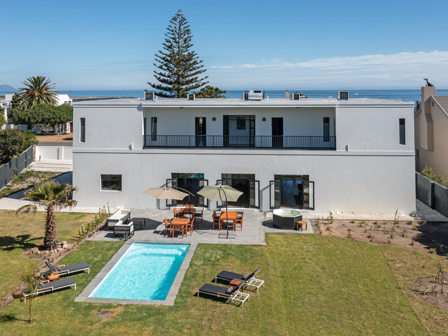 Glow Boutique Suites & Guesthouse view 2