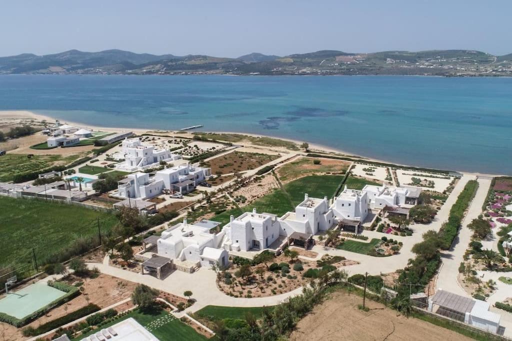 SUNRAY Paros Beach front 2 bedroom house next to kite sports photo 2