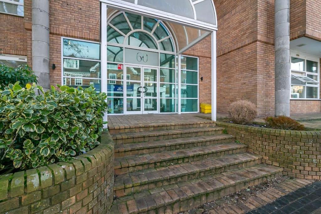 One Bedroom Apartment By Vesta Serviced Accommodation & Short Lets St Albans With Free Parking & Free WiFi, photo 18