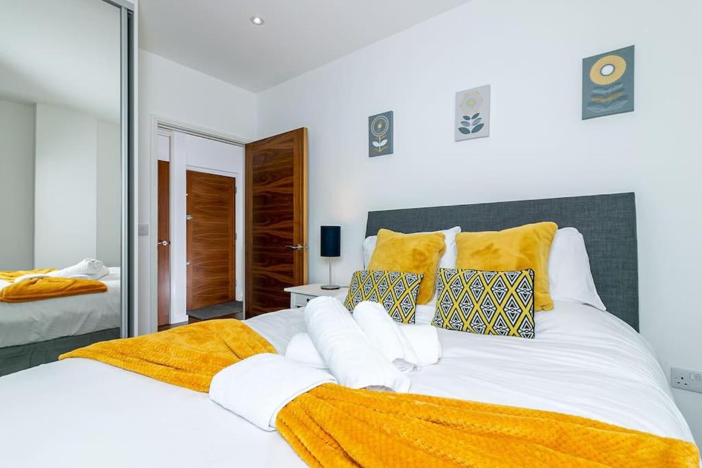 One Bedroom Apartment By Vesta Serviced Accommodation & Short Lets St Albans With Free Parking & Free WiFi, photo 43
