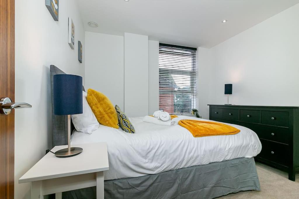One Bedroom Apartment By Vesta Serviced Accommodation & Short Lets St Albans With Free Parking & Free WiFi, photo 20
