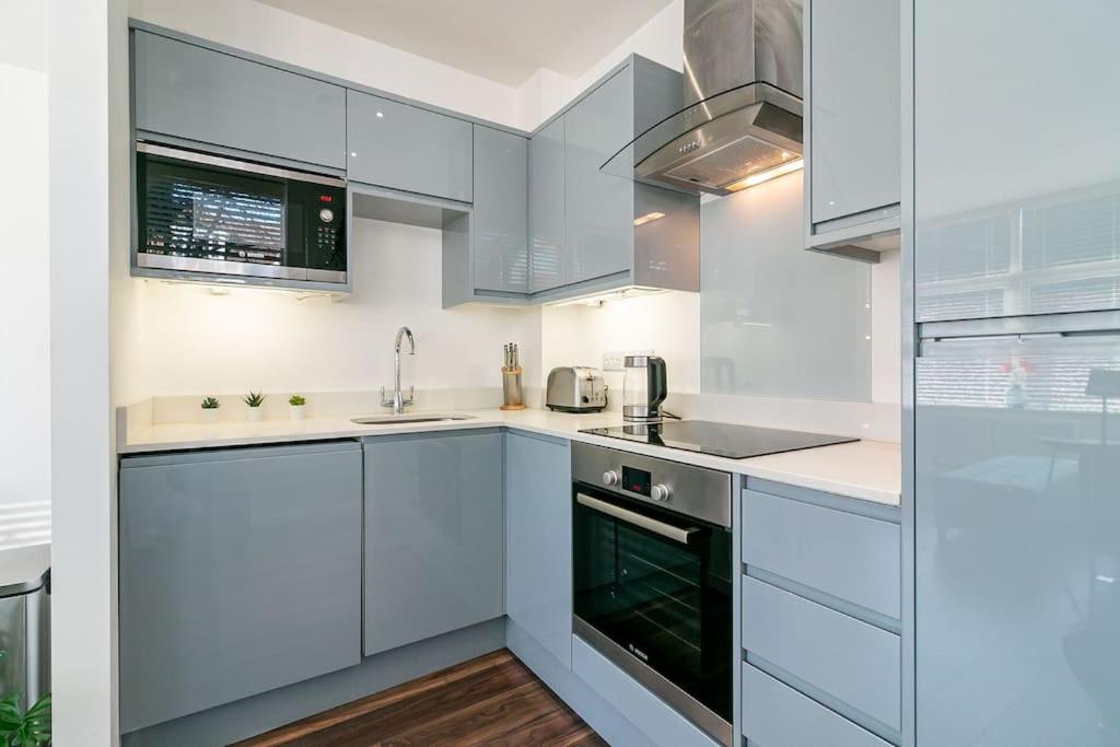 One Bedroom Apartment By Vesta Serviced Accommodation & Short Lets St Albans With Free Parking & Free WiFi, photo 13