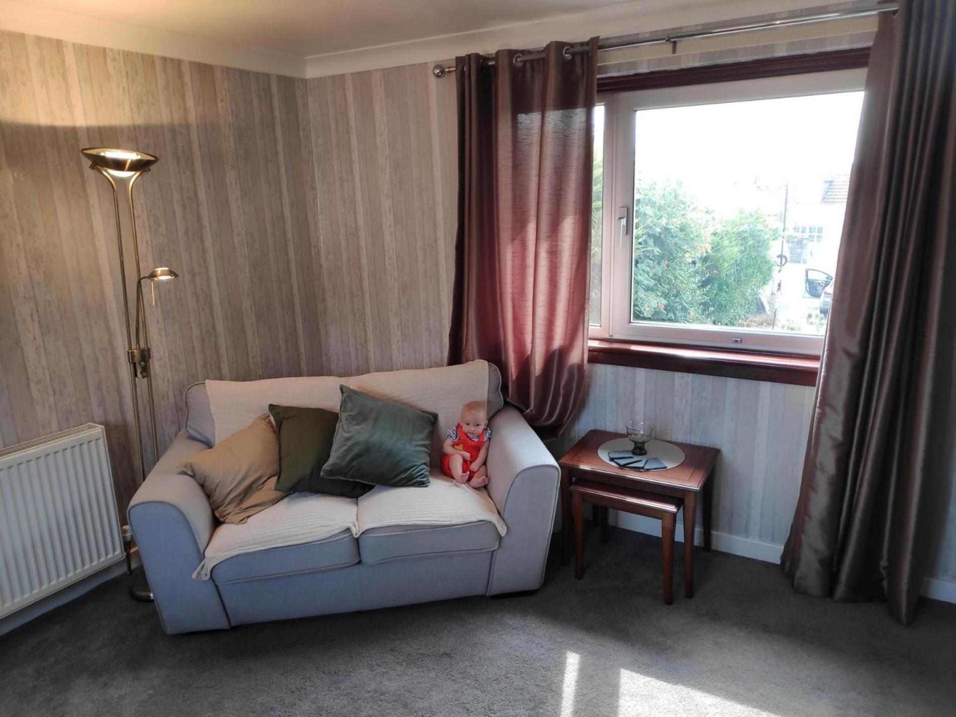 Lovely 2BD Flat in picturesque Limekilns Fife view 4