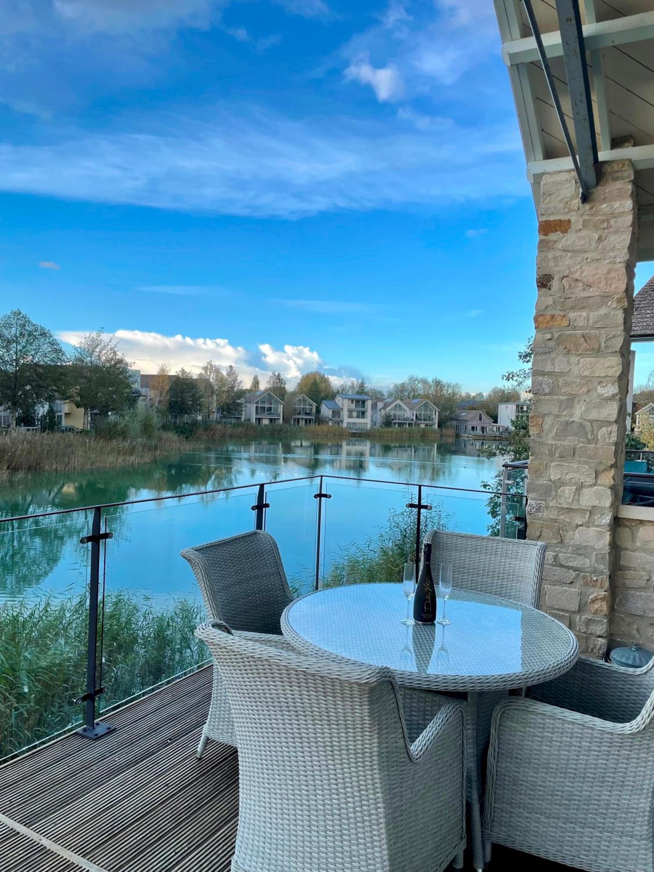 Luxury Lodge w Pool Spa Lower Mill Estate view 4