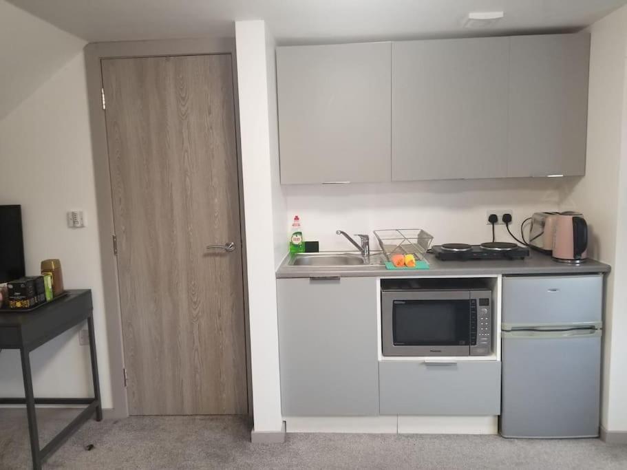 Horizon House, Modern Studio Flat, Free Street Parking Space, Oxford view 4