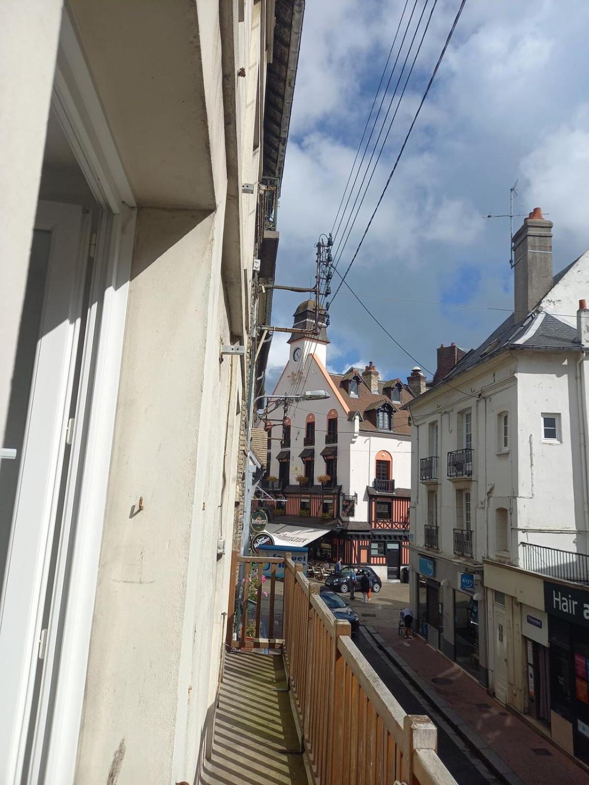 DIEPPE au coeur du cville-Calme avec balcon