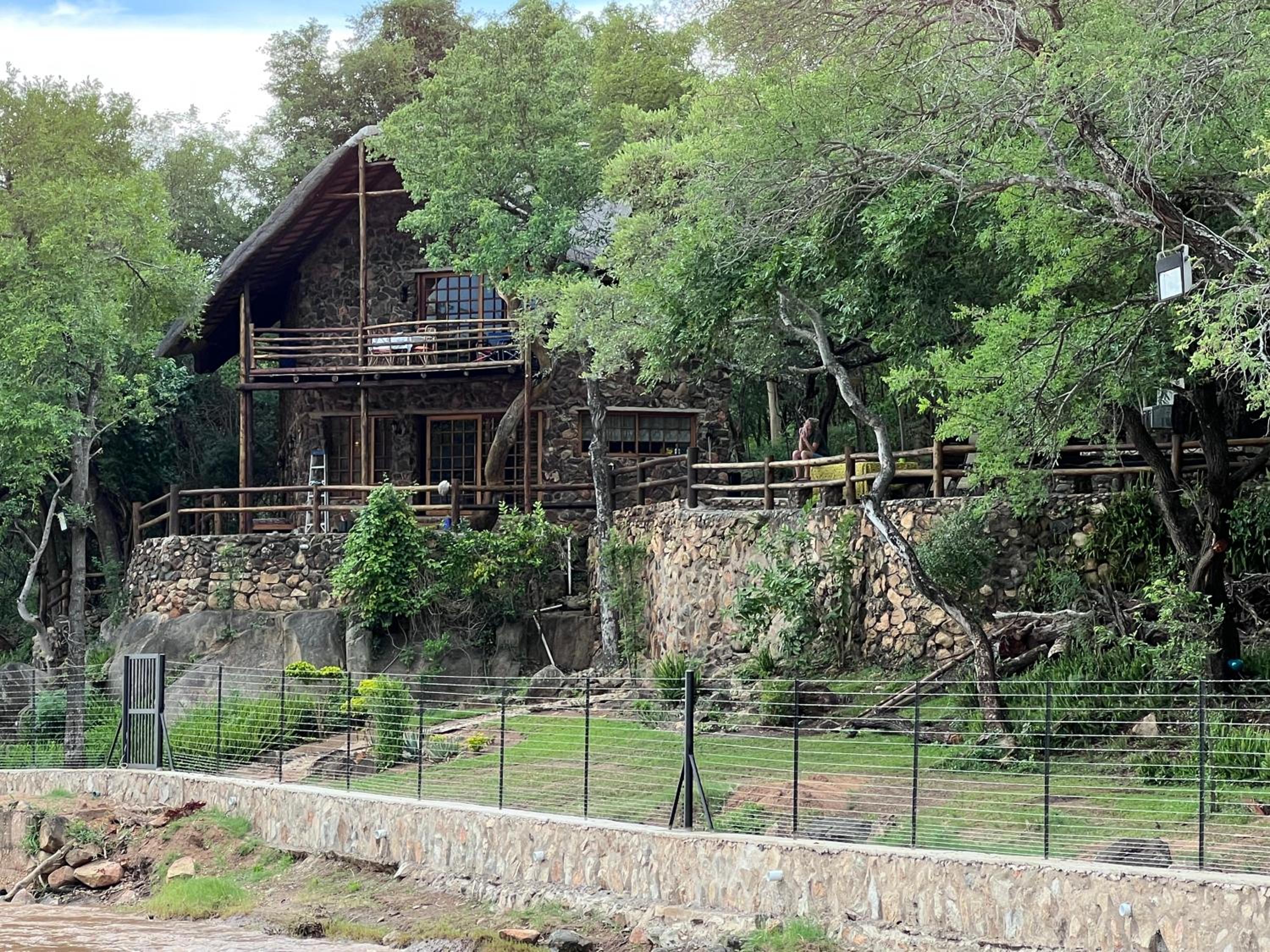 JakkalsDraai River Bush Lodge