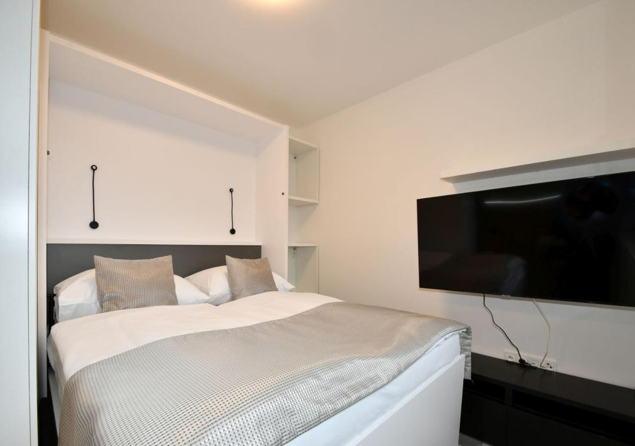 EFI Residence Holzova 28