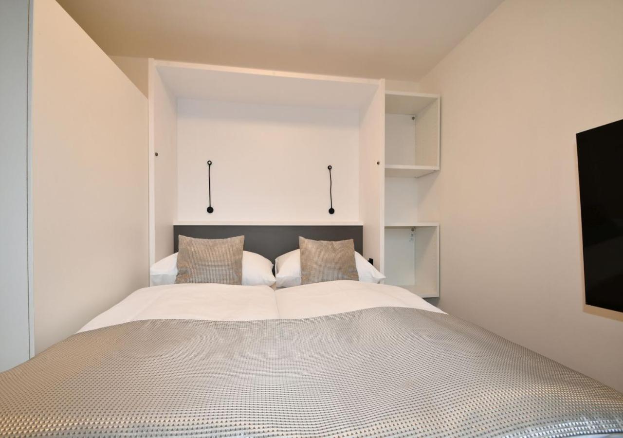 EFI Residence Holzova 28