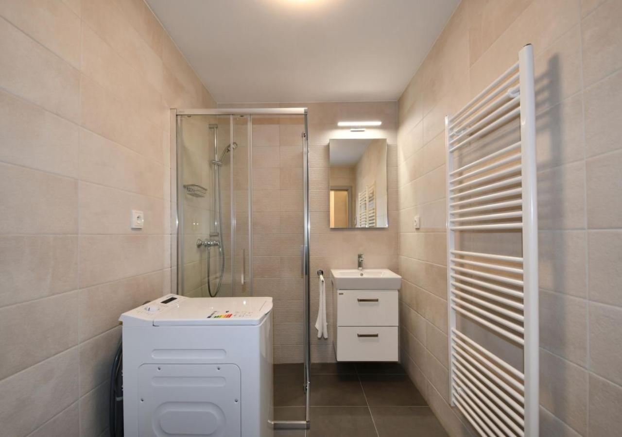 EFI Residence Holzova 28