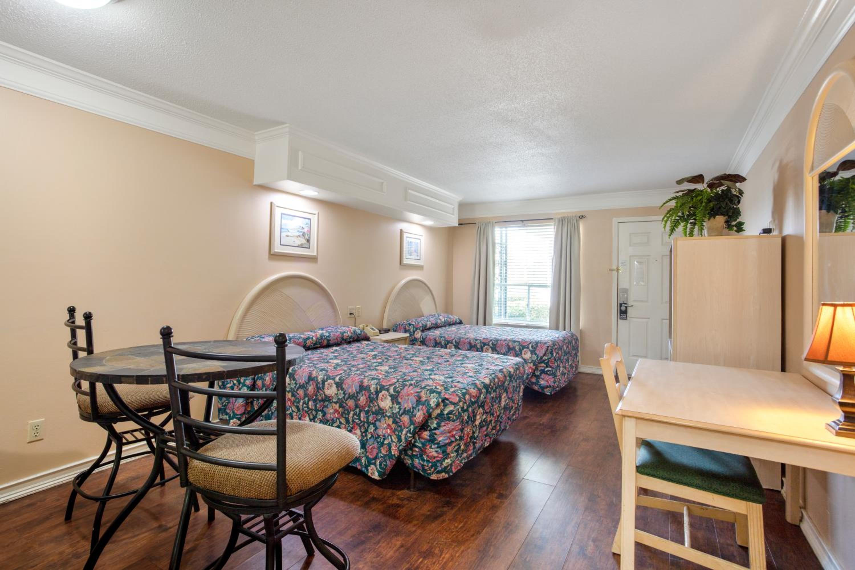 Edgewater Inn - Biloxi Beach