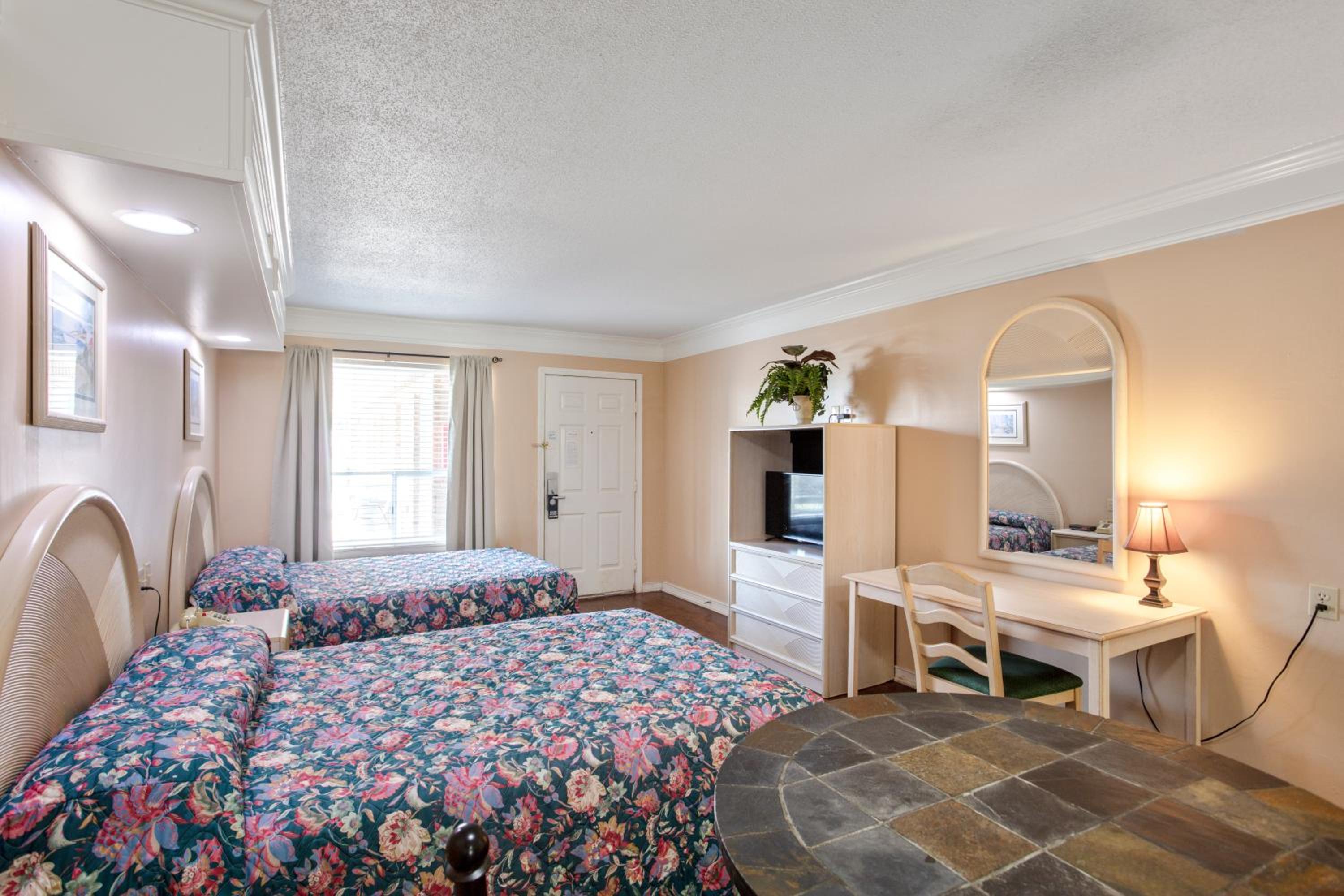 Edgewater Inn - Biloxi Beach