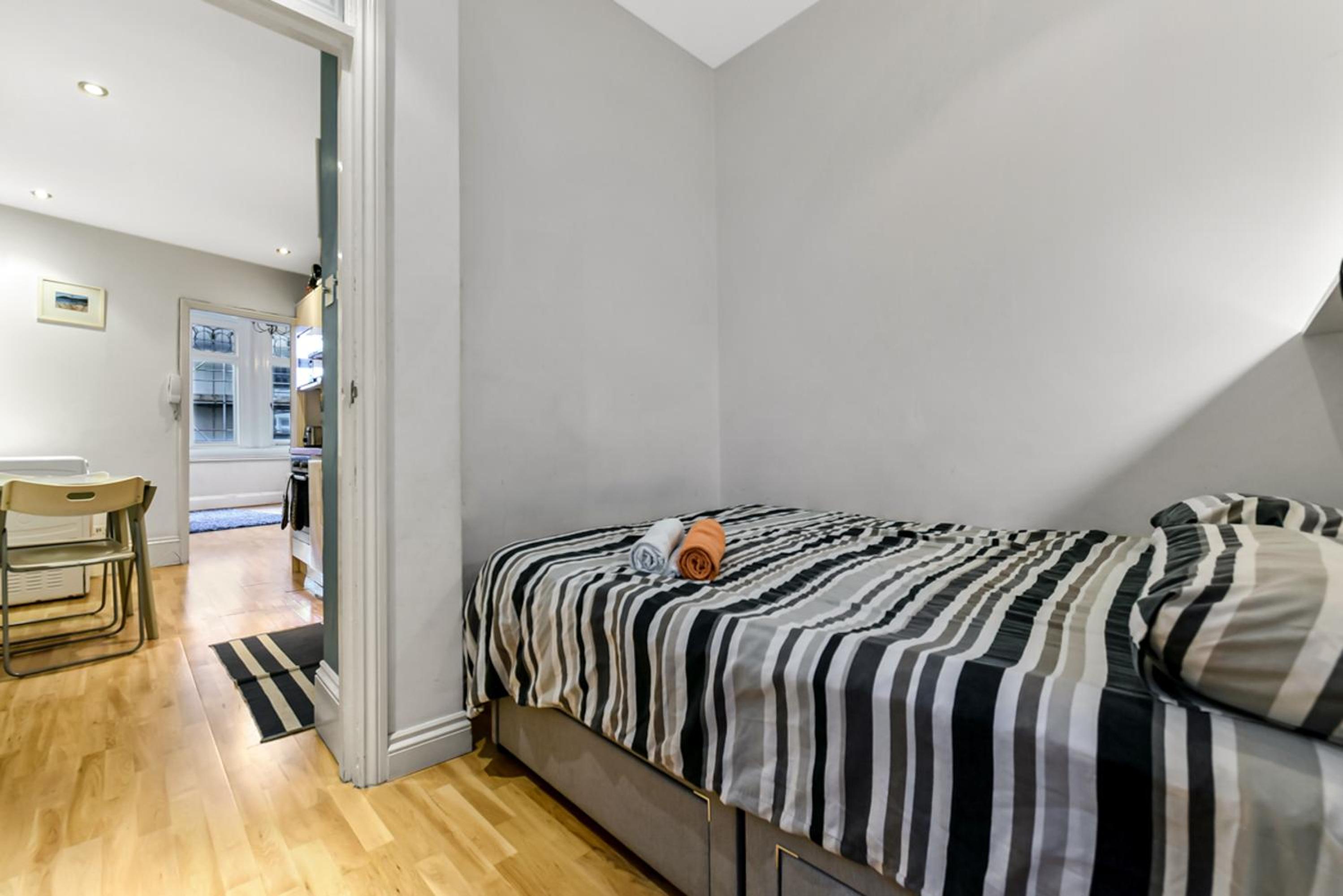 Main Street Corner Great 1bedroom Flat - Richmond