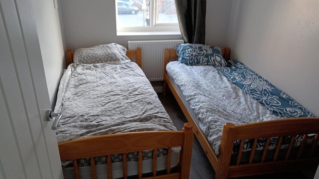 Bethel- beautiful new 1 bed house near Erith station view 5