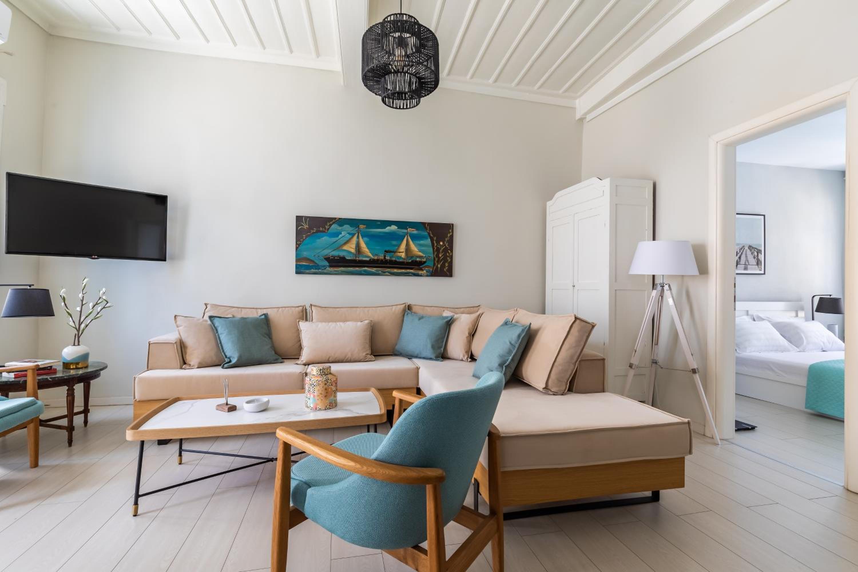 Helios Lovely Apartment