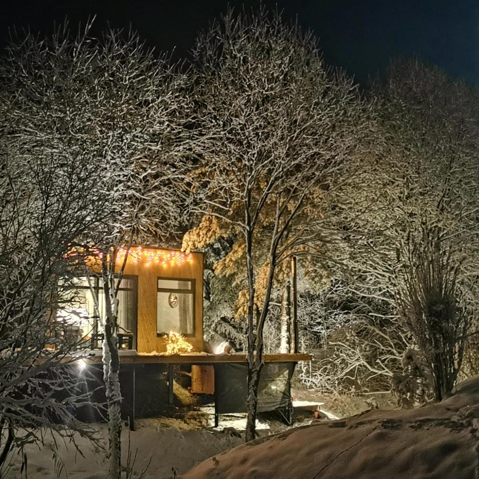 PASSION HUT