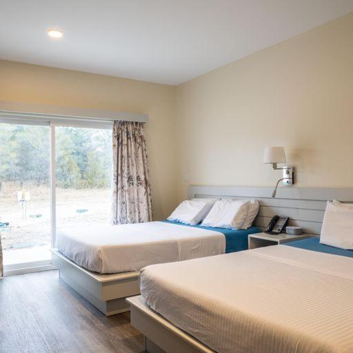 Leelas Villa Inn Flesherton