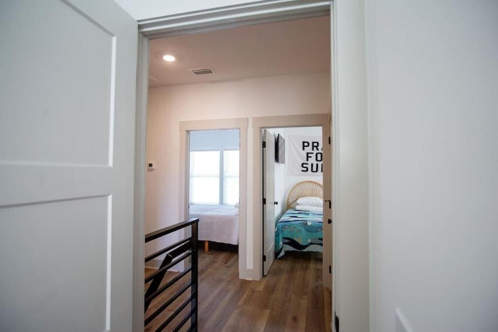 Coral Reef - BRAND NEW build, pet friendly, private pool! Sleeps 9! view 3